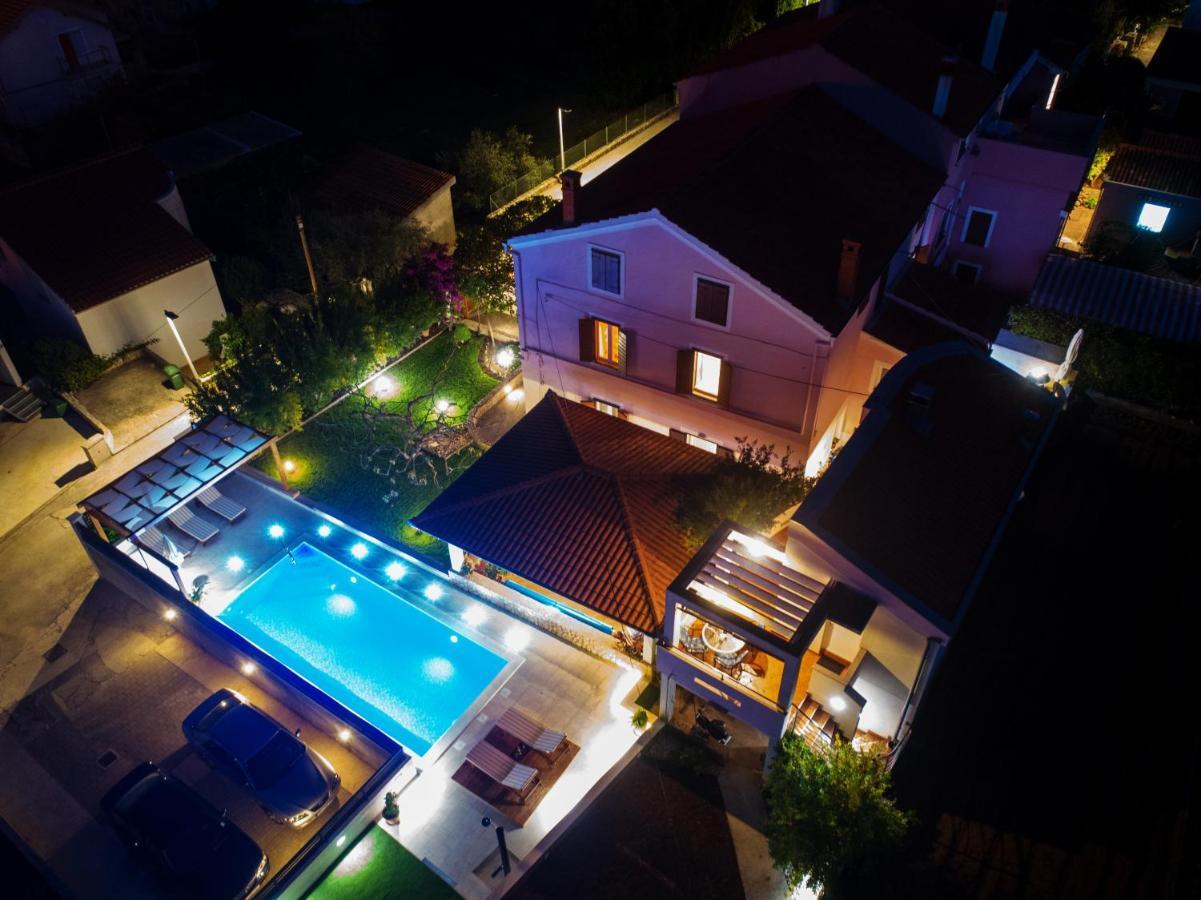 Apartments Guc Preko Exterior photo