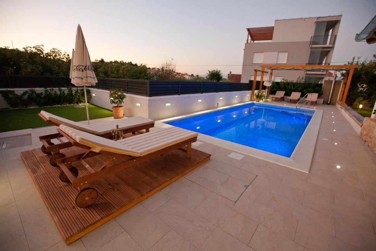 Apartments Guc Preko Exterior photo